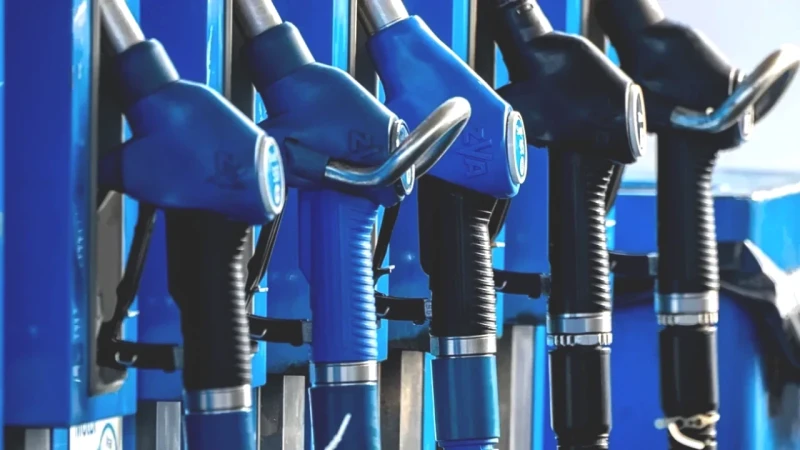 Petrol Krizine Karşı Radikal Adım! Haftalık Çalışma Süresi 5 Günden Az Olacak!